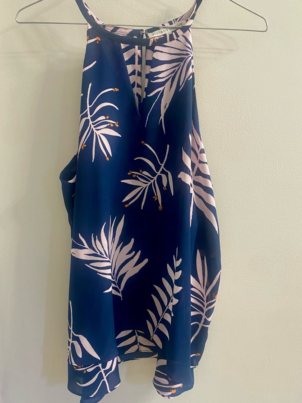 Violet & Claire Navy and Light Pink Flowy Top